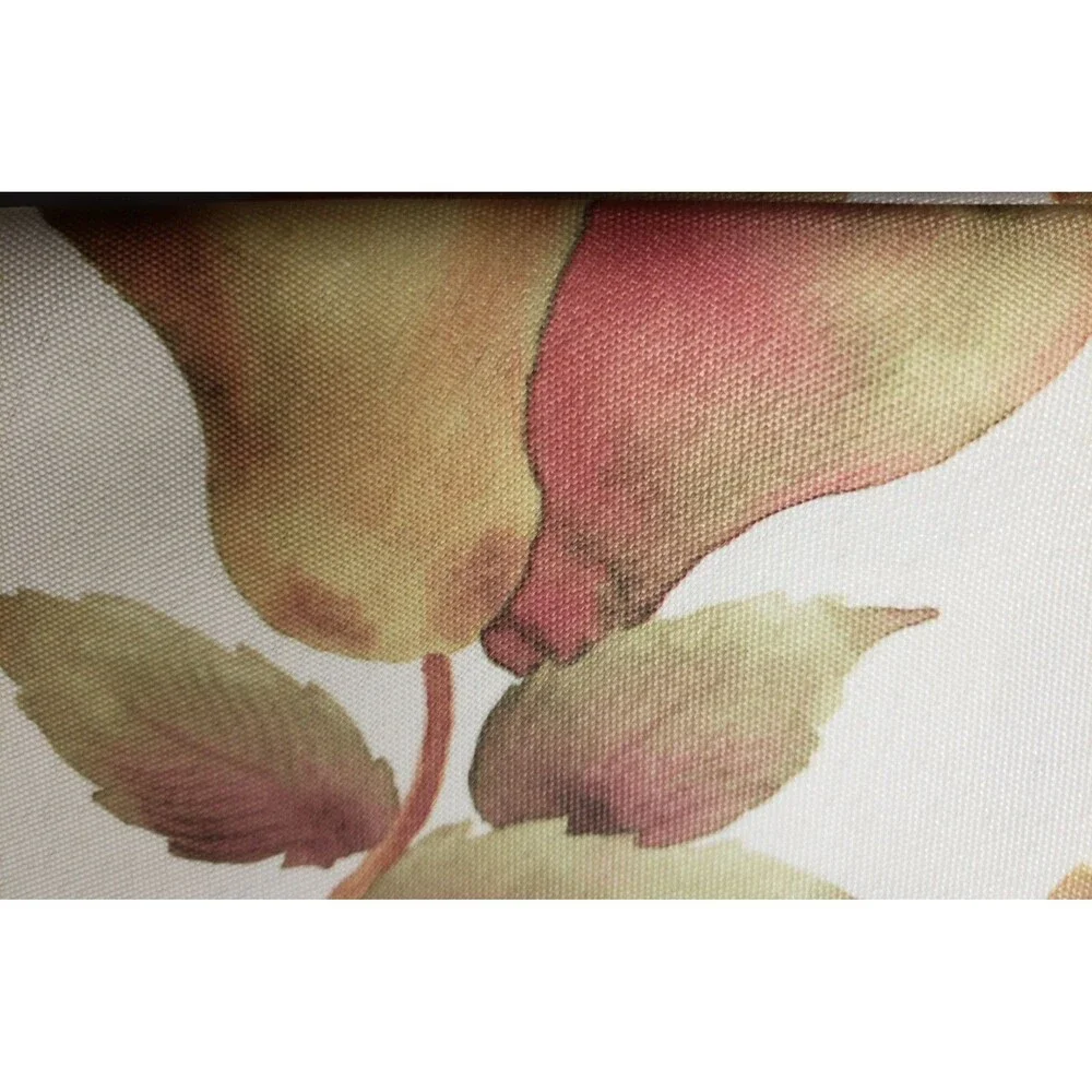 1 Printed Fabric Tablecloth,52
